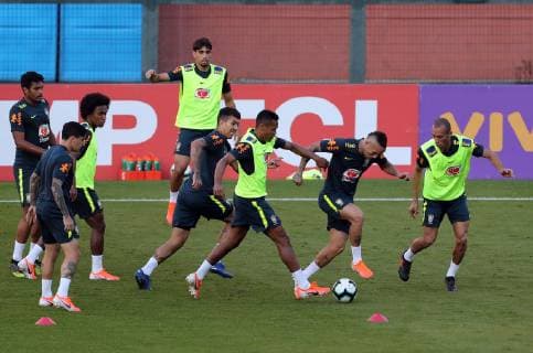 Players during a training of the national soccer team of Brazil, at Pacaembu stadium in Sao Paulo, Brazil, 10 June 2019. The Copa America 2019 will be played between June 14 and July 7 in Brazil. Brazilian National soccer team training session !ACHTUNG: NUR REDAKTIONELLE NUTZUNG!  Copyright: xPauloxWhitakerx PW12 20190610-636958036497242394