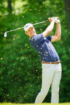 ANCASTER, ON - JUNE 09: Harris English tees off during the final round of the RBC Canadian Open at Hamilton Golf and Country Club on June 9, 2019 in Ancaster, ON, Canada. (Photo by Julian Avram Icon Sportswire) GOLF: JUN 09 PGA, Golf Herren - RBC Canadian Open Icon1906090101
