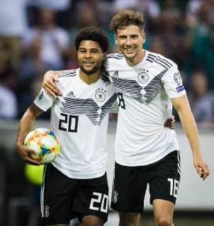 Sport Themen der Woche KW24 Sport Bilder des Tages Mainz, 11.06.2019 Torjubel: Serge Gnabry (Deutschland), Leon Goretzka (Deutschland) Deutschland - Estland