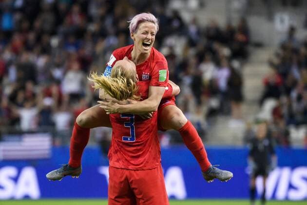Sport Themen der Woche KW24 11.06.2019, xkvx, Fussball Frauen WM Frankreich, USA - Thailand emspor, v.l. Torjubel, Goal celebration, celebrate the goal zum 4:0 durch Samantha Mewis (Nationalmannschaft USA) Reims *** 11 06 2019, xkvx, Football Women World Cup France, USA Thailand emspor, v l Goal celebration, celebrate the goal to 4 0 by Samantha Mewis National Team USA Reims