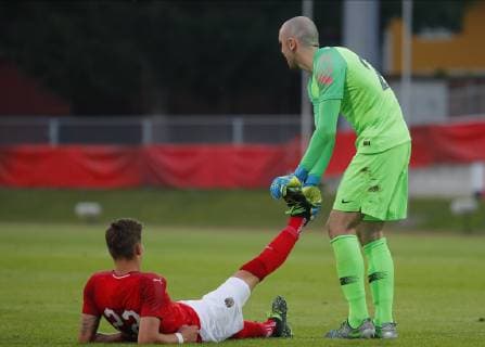 11.06.2019, Profertil Arena, Hartberg, AUT, Testspiel, U21, U 21 Oesterreich vs Frankreich, im Bild Sandro Ingolitsch (AUT) und Paul Bernardoni (FRA) Sandro Ingolitsch (AUT) and Paul Bernardoni (FRA) during the International U21 Friendly Football Match between Austria and France at the Profertil Arena in Hartberg, Austria on 2019 06 11. Hartberg