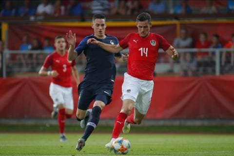 11.06.2019, Profertil Arena, Hartberg, AUT, Testspiel, U21, U 21 Oesterreich vs Frankreich, im Bild Anthony Caci (FRA) und Husein Balic (AUT) Anthony Caci (FRA) and Husein Balic (AUT) during the International U21 Friendly Football Match between Austria and France at the Profertil Arena in Hartberg, Austria on 2019 06 11. Hartberg