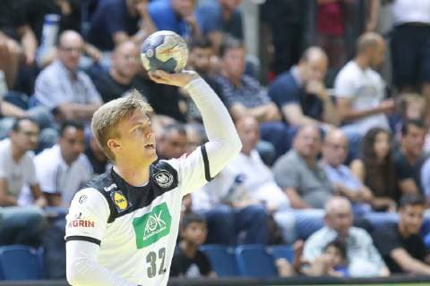 Tel Aviv-Jaffa, Israel 12.06.2019, EHF EURO-Qualifikation 2020, Runde 5, Gruppe 1, Israel - Deutschland, Franz Semper (GER) controls the ball ( Defodi-09-535-000294