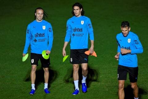 Uruguay s national soccer team players Diego Laxalt (L) and Edison Cavani (C) participate in a training session of the team at the SESC Venda Nova trainig center, in Belo Horizonte, Brazil, 13 June 2019. Uruguay s national soccer team training session !ACHTUNG: NUR REDAKTIONELLE NUTZUNG!  Copyright: xYurixEdmundox COPAME189 20190614-636960689889339481