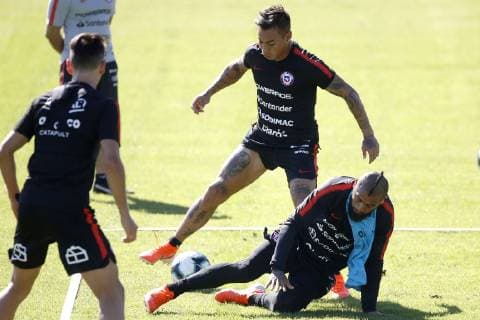 Fußball, Copa America, Nationalteam Chile Training Futbol, entrenamiento de la seleccion chilena Los jugadores de la seleccion chilena Arturo Vidal y Eduardo Vargas son fotografiados durante la practica realizada en la cancha del hotel Otho en Itu, Brasil 14 06 2019 Andres Pina Photosport Football, Chile s training session Chile s players Arturo Vidal and Eduardo Vargas are pictured during the practice held at the Otho hotel training field in Itu, Brazil. 13 06 2019 Andres Pina Photosport Entrenamiento de la seleccion chilena en Itu, 14 06 2019 