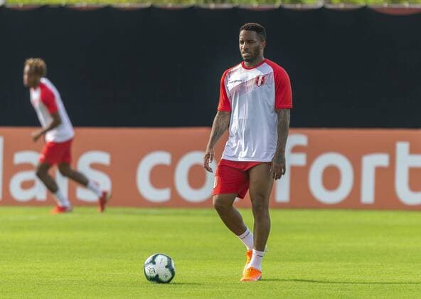 Treino da Selecao do Perú PORTO ALEGRE, RS - 14.06.2019: TREINO DA SELEcaO DO PERÚ - Peruvian team performs training at CT Parque Gigante on Friday morning (14) in Porto Alegre, RS, Brazil. (Photo: Raul Pereira Fotoarena) x1747371x  RaulxPereira