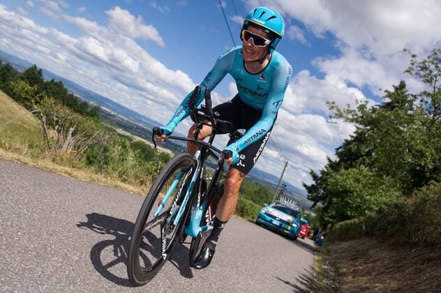 Jakob Fuglsang (DEN DK Astana Pro Team) - Aktion Rennszene - Querformat - quer - horizontal - Event Veranstaltung: 71. Criterium du Dauphine - 4.Etappe Stage 4: Roanne to Roanne 26.1 km I.T.T. - Individual Time Trial - Einzelzeitfahren - Contre la Montre Individuel - Ort Location: Roanne - Region: Region Auvergne-Rhone-Alpes - Land Country: Frankreich France - Datum Date: 12.06.2019 Cycling Radsport 71. Criterium du Dauphine - 4.Etappe 12.06.2019