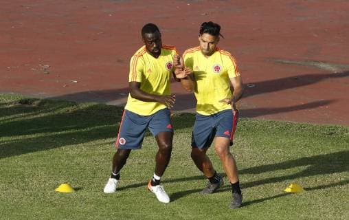 Fußball, Copa America, Nationalteam Kolumbien Training Colombia s national soccer team players Davinson Sanchez (L) and Radamel Falcao (R) participate in a training session at Pituacu stadium in Salvador, Brazil, 14 June 2019. Colombia s national soccer team training session !ACHTUNG: NUR REDAKTIONELLE NUTZUNG!  Copyright: xMauricioxDuenasxCastanedax COPAME297 20190614-636961492206964054