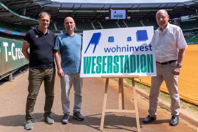 GER, 1.FBL, Werder Bremen Partnerschaft mit Wohninvest 14.06.2019, Wohninvest Weserstadion, Bremen, GER, 1.FBL, Werder Bremen Partnerschaft mit Wohninvest, Werder Bremen hat die Namensrecht für 10 Jahre an die Wohninvest in Stuttgart verkauft. Das Stadiuon wird künftig wohninvest Weserstadion heißen im Bild Klaus Filbry (Vorsitzender der Geschäftsführung Kaufmännischer Geschäftsführer SV Werder Bremen) Harald Panzer ( Chief Exceutive Officer) Heinz-Günther Guenther Zobel (BWS Geschaeftsfuehrer)