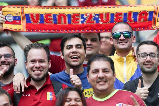 June 15, 2019 - %G - PORTO ALEGRE, RS, 15.06.2019: Venezuela e Peru realizam partida valida pela primeira fase da Conmebol Copa America Brasil 2019, na tarde deste sabado (14), na Arena do GroÂªmio, em Porto Alegre, Rio Grande do Sul, Brasil. Torcedores.Foto: Marcelo Oliveira VENEZUELA X PERU JOGO DA PRIMEIRA FASE DA COPA AMERICA 2019 - ZUMAa187 20190615_zsa_a187_004 Copyright: xMarceloxOliveira AmxPressx&xImagx