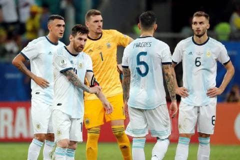 Argentinian players show their dejection after the Copa America 2019 Group B soccer match between Argentina and Colombia, at Arena Fonte Nova Stadium in Salvador, Brazil, 15 June 2019. Colombia won 2-0. Argentina vs. Colombia !ACHTUNG: NUR REDAKTIONELLE NUTZUNG!  Copyright: xMauricioxDuenasxCastanedax SCA0398 20190616-636962484622716289