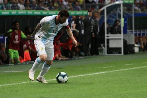 Argentina vs Colombia SALVADOR, BA - 15.06.2019: ARGENTINA VS COLOMBIA - Messi during match between Argentina and Colombia, game 03, valid for the group phase of Copa América 2019, held this Saturday, 15, at the Arena Fonte Nova in Salvador, BA. (Photo: Mauro Akiin Nassor Fotoarena) x1748473x  MauroxAkiinxNassor