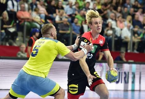 16.06.2019 EM - Qualifikation 2018 2019 - Deutschland - Kosovo - OGo - Kastriot Jupa (5, Kosovo) Marian Michalczik (22, Deutschland)