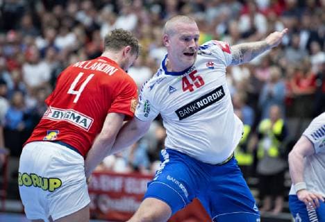 Faeroeernes Peter Krogh stoppes af Danmarks Magnus Landin i EM kvalifikationslandskampen i herrehaandbold mellem Danmark og Faeroeerne i Jutlander Bank Arena Aalborg, soendag den 16. juni 2019.. , Aalborg Jylland Denmark Copyright: HenningxBagger HenningxBaggerx COP101 spdk20190616-194240-L