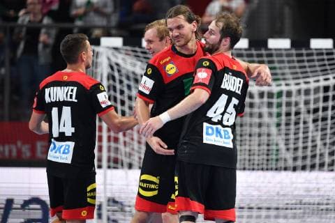 Schlussjubel v.li:Yves KUNKEL (GER), Marian MICHALCZIK (GER), Erik SCHMIDT (GER), Nico BUEDEL (GER). Aktion,Jubel,Freude,Begeisterung, Handball Laenderspiel der Maenner, EHF Euro Qualifikation. Deutschland (GER)-Kosovo (KOS) 28-17. am 16.06.2019 Arena Nuernberger Versicherung.