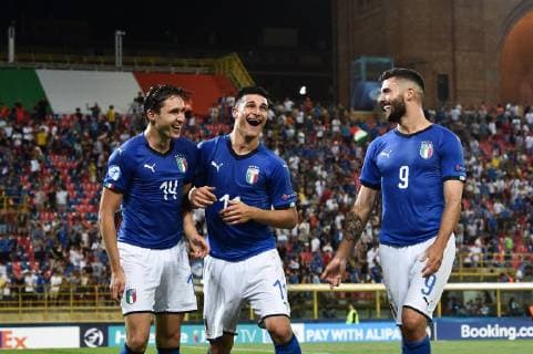Photo Massimo Paolone LaPresse June 16, 2019 Bologna, Italy soccer Italy vs Spain - UEFA Under 21 Championship Italy 2019 - Group stage final tournament Group A - "Renata Dall Ara" stadium. In the pic: Federico Chiesa (Italia), Riccardo Orsolini (Italia) and Patrick Cutrone (Italia) celebrate for the victory at the end of the match  Copyright: xMassimoxPaolone LaPressex
