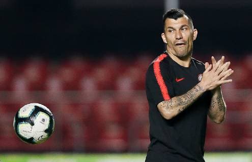 Training of the Chilean national team, Nationalteam in S SÃO PAULO, SP - 16.06.2019: TRAINING OF THE CHILEAN NATIONAL TEAM IN S - Gary Medel during the training of the Chilean National Team at the Morumbi Stadium in São Paulo, SP. The Chilean national team faces tomorrow the selection of Japan for the first match of the Copa America 2019 Group C. (Photo: Marcelo Machado de Melo Fotoarena) x1748864x  MarceloxMachadoxdexMelo