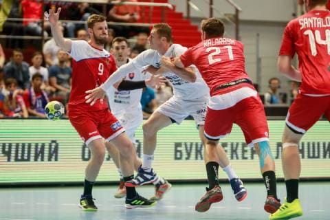 June 16, 2019 - Saint Petersburg, Russia - Lubomir Duris (C) of Slovakia in action against Alexsander Shkurinskiy (L) and Gleb Kalarash of Russia during 2020 Men s European Championship, EM, Europameisterschaft Qualifiers match between Russia and Slovakia on June 16, 2019 at Sibur Arena in Saint Petersburg, Russia. Russia v Slovakia - 2020 Men s EHF Euro Qualifiers  - ZUMAn230 20190616_zaa_n230_913 Copyright: xMikexKireevx