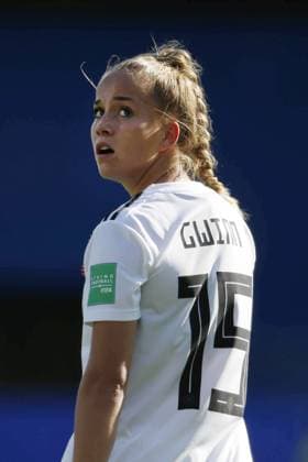 Montpellier, Frankreich, FIFA Frauen Fußball Weltmeisterschaft , FIFA Women s World Cup France, Vorrunde Deutschland (GER) vs. Südafrika (RSA) 4-0 am 17. 06 . 2019 im Stadion Stade de la Mosson in Montpellier Frankreich Giulia GWINN (GER)
