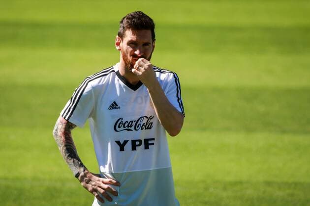 Treino da Selecao Argentina em BH BELO HORIZONTE, MG - 18.06.2019: TREINO DA SELEcaO ARGENTINA EM BH - Lionel Messi of the Argentine national team, Nationalteam during training for the second match of the Copa América team, held at the Atlético-MG Training Center (Cidade do Galo) in Vespasiano, metropolitan region of Belo Horizonte. (Photo: Dudu Macedo Fotoarena) x1749467x  DuduxMacedo
