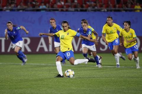 Brazil vs Italy VALENCIENNES, NO - 18.06.2019: BRAZIL VS ITALY - Marta do Brasil scores a goal (1-0) during a match between Brazil and Italy, valid for the 2019 FIFA Women& 39;s World Cup, held on Tuesday, June 18, 2019, at the Hainaut Stadium in Valennes , France. (Photo: Richard Callis Fotoareoarena) x1749576x  RichardxCallis