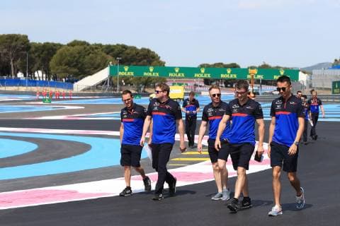 20th June 2019, Circuit Automobile Paul Ricard, Le Castellet, Marseille, France ; FIA Formula 1 Grand Prix of France, arrival day; Scuderia Toro Rosso, Alexander Albon walks the circuit with his team  ActionPlus12145781 Octane