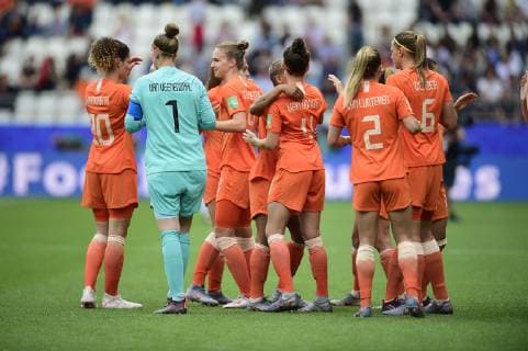 ccolade d avant match des joueuses des Pays bas FOOTBALL : Pays Bas vs Canada - Coupe du Monde Feminine - Reims - 20 06 2019 JBAutissier Panoramic 