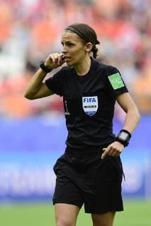 Stephanie Frappart - arbitre FOOTBALL : Pays Bas vs Canada - Coupe du Monde Feminine - Reims - 20 06 2019 JBAutissier Panoramic 