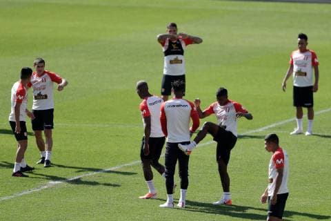 Peru s national soccer team players attend a training session at the Pacaembu stadium, in Sao Paulo, Brazil, 20 June 2019. Peru will face Brazil on Saturday in a match for group A of Copa America 2019. Training of Peru in Copa America !ACHTUNG: NUR REDAKTIONELLE NUTZUNG!  Copyright: xFernandoxBizerraxJr.x COPAME1107 20190620-636966540861785547