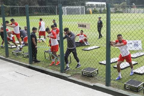 Training of the Peruvian national team, Nationalteam in SÃO PAULO, SP - 21.06.2019: TRAINING OF THE PERUVIAN NATIONAL TEAM IN - Players during training of the Peruvian National Team in the CT of São Paulo FC this Friday (21). (Photo: Ricardo Moreira Fotoarena) x1750820x  RicardoxMoreira