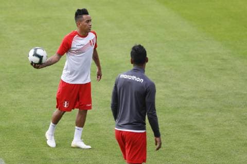 Training of the Peruvian national team, Nationalteam in SÃO PAULO, SP - 21.06.2019: TRAINING OF THE PERUVIAN NATIONAL TEAM IN - Christian Cueva during training of the Peruvian National Team in the CT of São Paulo FC this Friday (21). (Photo: Ricardo Moreira Fotoarena) x1750822x  RicardoxMoreira