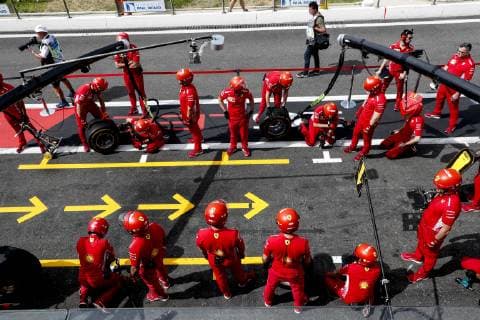 Motorsports: FIA Formula One World Championship, WM, Weltmeisterschaft 2019, Grand Prix of France, Mechanic of Scuderia Ferrari Mission Winnow Le Castellet France