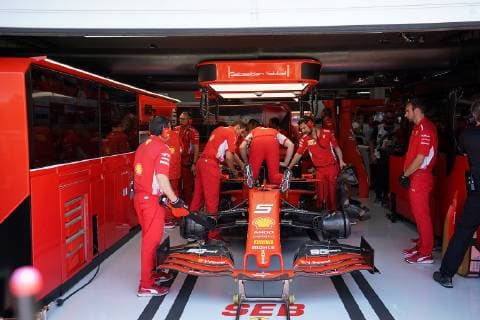 Le Castellet, France, 22.06.2019, Formel 1, Formula 1, French Grand Prix, Mechaniker von Ferrari arbeiten am Auto von Sebastian Vettel (GER 5), Scuderia Ferrari Mission Winnow ( Defodi-09-506-033825