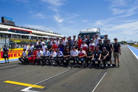 23rd June 2019, Circuit Automobile Paul Ricard, Le Castellet, Marseille, France ; FIA Formula 1 Grand Prix of France, Race Day; all the drivers and members of the teams pose during the recent 80th Birthday celebration of the three time champion Sir Jackie Stewart on the Paul Ricard Circuit  ActionPlus12147029 PabloxGuillen