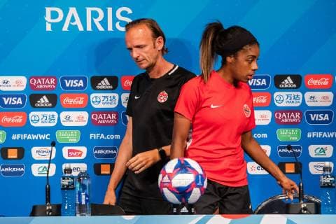 190623 Kenneth Heiner-Moller ,head coach and Ashley Lawrence of Canada during a press conference, PK, Pressekonferenz on June 23, 2019 in Paris. Photo: Simon Hastegard Bildbyran Kod SH 180085 bbeng fotboll football fotball soccer dam women kvinner frankrike france vm vm 2019 verdensmesterskap världsmästerskap fifa women s world cup 2019 world cup canada kanada presskonferens Copyright: SIMONxHASTEGARD BB190623SH097