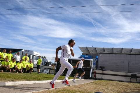 Motorsports: FIA Formula One World Championship, WM, Weltmeisterschaft 2019, Grand Prix of France, 44 Lewis Hamilton (GBR, Mercedes AMG Petronas Motorsport), 77 Valtteri Bottas (FIN, Mercedes AMG Petronas Motorsport), Le Castellet France