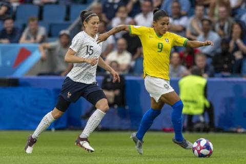 France v Brazil LE HAVRE, SM - 23.06.2019: FRANCE V BRAZIL - Debinha do Brasil and Élise Bussaglia from France during a match between Brazil and France. World Cup Qualification Football. FIFA. Held at the Oceane Stadium in Le Havre, France. (Photo: Richard Callis Fotoarena) x1751689x  RichardxCallis