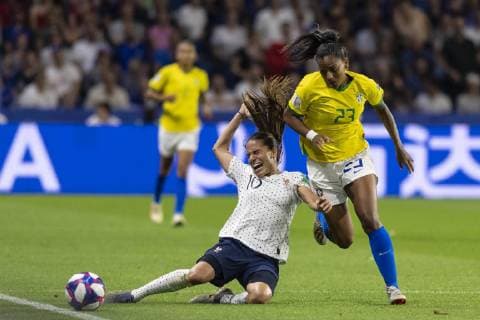 France v Brazil LE HAVRE, SM - 23.06.2019: FRANCE V BRAZIL - Geyze from Brazil and Amel Majri from France during a match between Brazil and France. World Cup Qualification Football. FIFA. Held at the Oceane Stadium in Le Havre, France. (Photo: Richard Callis Fotoarena) x1751958x  RichardxCallis