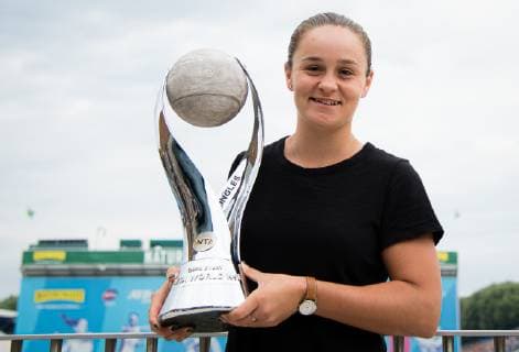 June 24, 2019 - Birmingham, GREAT BRITAIN - Ashleigh Barty of Australia poses with the Chris Evert World No.1 trophy ahead of the 2019 Nature Valley International WTA, Tennis Damen Premier tennis tournament Nature Valley International 2019, Tennis, Eastbourne, Great Britain - June 24 - ZUMAa181 20190624_zaa_a181_019 Copyright: xAFP7x