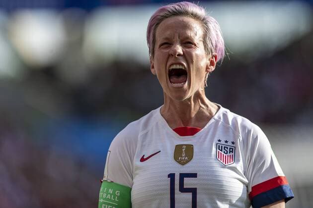 Sport Bilder des Tages USA x Spain REIMS, MA - 24.06.2019: USA X SPAIN - Megan Rapinoe of the United States celebrates after scoring goal (2-1) during a match between the United States and Spain. The Match for the octaves of the 2019 Women& 39;s World Cup. FIFA. Held at the Auguste Delaune Stadium in Reims, France. (Photo: Richard Callis Fotoarena) x1752195x  RichardxCallis
