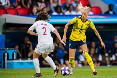 190624 Allysha Chapman of Canada and Sofia Jakobsson of Sweden during the FIFA WomenÂ s World Cup round of sixteen match between Sweden and Canada on June 24, 2019 in Paris. Photo: Simon Hastegard Bildbyran Kod SH 180086 bbeng fotboll football fotball soccer dam women kvinner frankrike france vm vm 2019 verdensmesterskap världsmästerskap fifa women s world cup 2019 world cup attondelsfinal knockout stage canada kanada sverige sweden Copyright: SIMONxHASTEGARD BB190624SH033