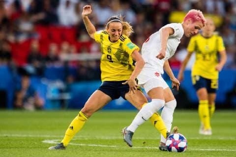 190624 Kosovare Asllani of Sweden and Sophie Schmidt of Canada during the FIFA WomenÂ s World Cup round of sixteen match between Sweden and Canada on June 24, 2019 in Paris. Photo: Simon Hastegard Bildbyran Kod SH 180086 bbeng fotboll football fotball soccer dam women kvinner frankrike france vm vm 2019 verdensmesterskap världsmästerskap fifa women s world cup 2019 world cup attondelsfinal knockout stage canada kanada sverige sweden Copyright: SIMONxHASTEGARD BB190624SH045