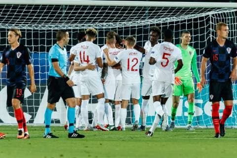 Serravalle, San Marino, 24.06.2019, UEFA U-21 Europameisterschaft Italien 2019, Gruppenphase, Gruppe C, Kroatien - England, jubel, Torjubel um Reiss Nelson (GBR) nach dem treffer zum 0:1 ( Defodi-01048-184125