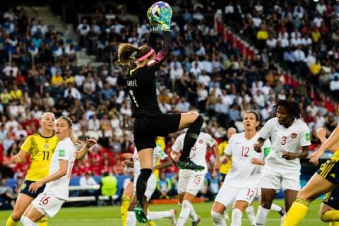 190624 Goalkeeper Stephanie Labbe of Canada during the FIFA WomenÂ s World Cup round of sixteen match between Sweden and Canada on June 24, 2019 in Paris. Photo: Simon Hastegard Bildbyran Kod SH 180086 bbeng fotboll football fotball soccer dam women kvinner frankrike france vm vm 2019 verdensmesterskap världsmästerskap fifa women s world cup 2019 world cup attondelsfinal knockout stage canada kanada sverige sweden Copyright: SIMONxHASTEGARD BB190624SH054