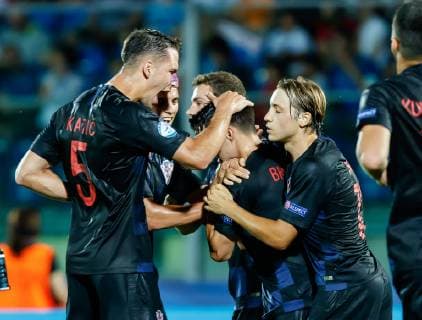 Serravalle, San Marino, 24.06.2019, UEFA U-21 Europameisterschaft Italien 2019, Gruppenphase, Gruppe C, Kroatien - England, jubel, Torjubel um Josip Brekalo (CRO) nach dem treffer zum 1:1 ( Defodi-01048-184139