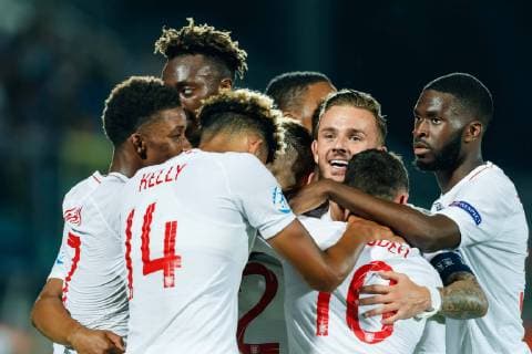 Serravalle, San Marino, 24.06.2019, UEFA U-21 Europameisterschaft Italien 2019, Gruppenphase, Gruppe C, Kroatien - England, jubel, Torjubel um Jonjoe Kenny (GBR) nach dem treffer zum 2:3 ( Defodi-01048-184171