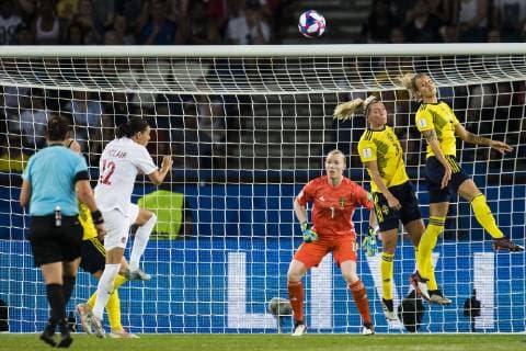 190624 Goalkeeper Hedvig Lindahl, Linda Sembrant and Amanda Ilestedt of Sweden during the FIFA WomenÂ s World Cup round of sixteen match between Sweden and Canada on June 24, 2019 in Paris. Photo: Simon Hastegard Bildbyran Kod SH 180086 bbeng fotboll football fotball soccer dam women kvinner frankrike france vm vm 2019 verdensmesterskap världsmästerskap fifa women s world cup 2019 world cup attondelsfinal knockout stage canada kanada sverige sweden Copyright: SIMONxHASTEGARD BB190624SH103