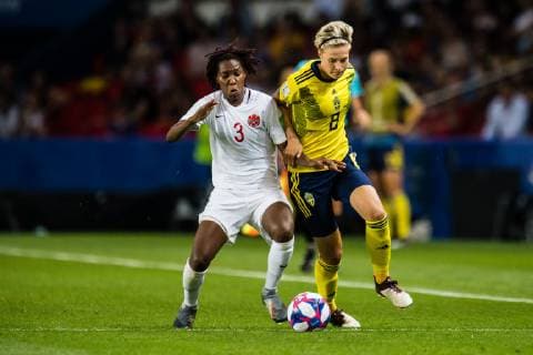 190624 Kadeisha Buchanan of Canada and Lina Hurtig of Sweden during the FIFA WomenÂ s World Cup round of sixteen match between Sweden and Canada on June 24, 2019 in Paris. Photo: Simon Hastegard Bildbyran Kod SH 180086 bbeng fotboll football fotball soccer dam women kvinner frankrike france vm vm 2019 verdensmesterskap världsmästerskap fifa women s world cup 2019 world cup attondelsfinal knockout stage canada kanada sverige sweden Copyright: SIMONxHASTEGARD BB190624SH104