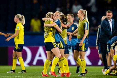 190624 Mimmi Larsson of Sweden celebrates winning during the FIFA WomenÂ s World Cup round of sixteen match between Sweden and Canada on June 24, 2019 in Paris. Photo: Simon Hastegard Bildbyran Kod SH 180086 bbeng fotboll football fotball soccer dam women kvinner frankrike france vm vm 2019 verdensmesterskap världsmästerskap fifa women s world cup 2019 world cup attondelsfinal knockout stage canada kanada sverige sweden jubel celelbration Copyright: SIMONxHASTEGARD BB190624SH114