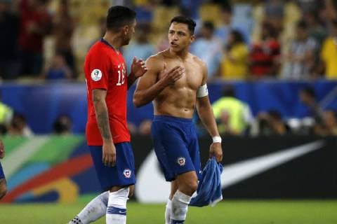 Futbol, Chile vs Uruguay Copa America 2019 Los jugadores de la seleccion chilena abandonan la cancha tras el partido del grupo C de la Copa America contra Uruguay disputado en el estadio Maracana de Rio de Janeiro, Brasil. 24 06 2019 Andres Pina Photosport Football, Chile vs Uruguay Copa America Championship 2019 Chile s players leave the field after the group C match of the Copa America Championship against Uruguay held at the Maracana stadium in Rio de Janeiro, Brazil. 24 06 2019 Andres Pina Photosport Chile vs Uruguay, Copa America 2019 